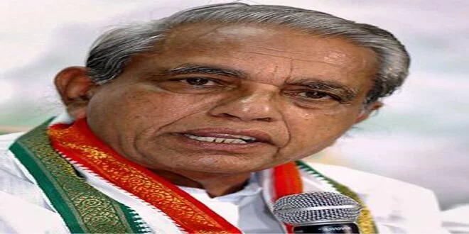 Gade dubs Telangana as conspiracy to divide Telugus