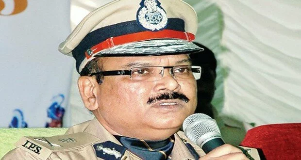 DGP holds review meet with Hyderabad, Cyberabad officials