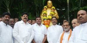 Rich tributes paid to Chenna Reddy on 17th death anniversary