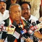 Naidu is creating enmity among Telugus: VHR