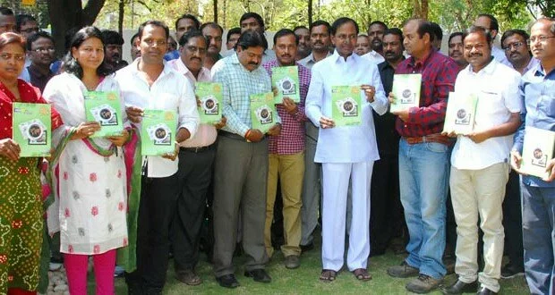 KCR releases Press Club Hyderabad Diary