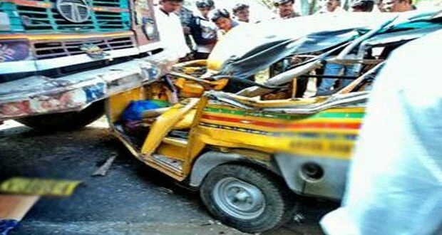 6 killed, 3 injured in road accident