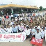 APNGOs strike paralyses Seemandhra region