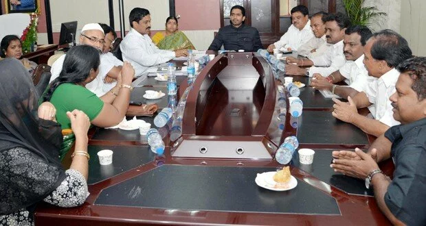 Mayor holds all-party meet on GHMC strike