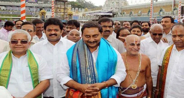 CM at Tirupati Temple
