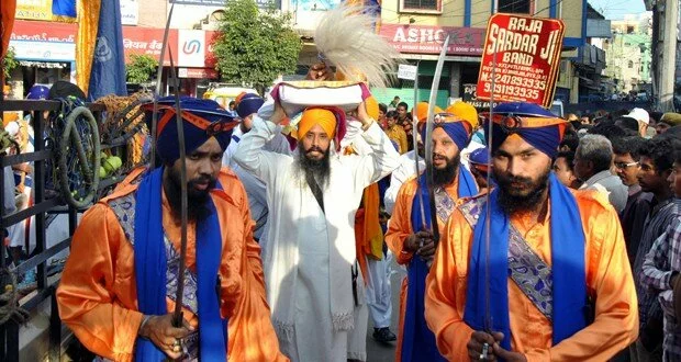 Sikhs take out colourful Nagar Keertan