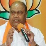 Nagam accuses KCR of acting like a monarch