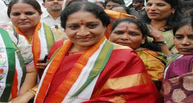 Mahila Cong chief praises Sonia for T-formation