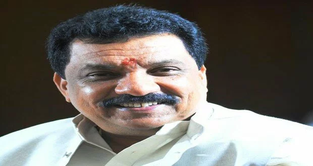 Cong MLA asks KCR to honour promise of merger